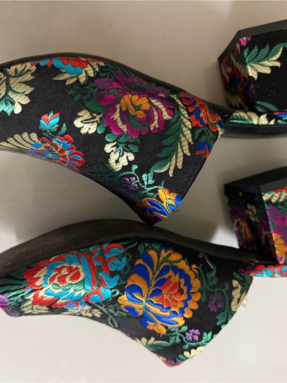 Christian Siriano Black Satin Multicolor Embroidered Mules - Picture 4 of 4